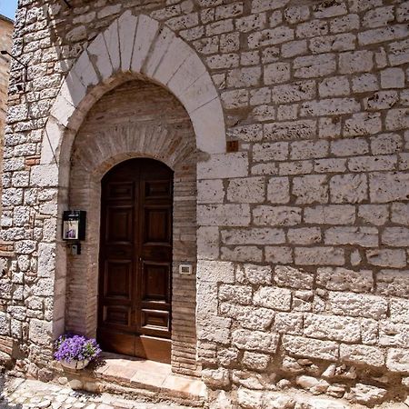 Perfetta Letizia Casa Vacanza Assis Exterior foto