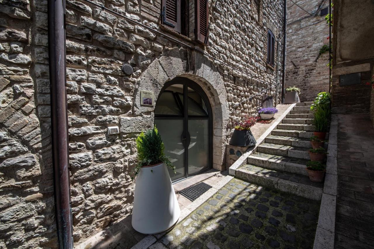Perfetta Letizia Casa Vacanza Assis Exterior foto