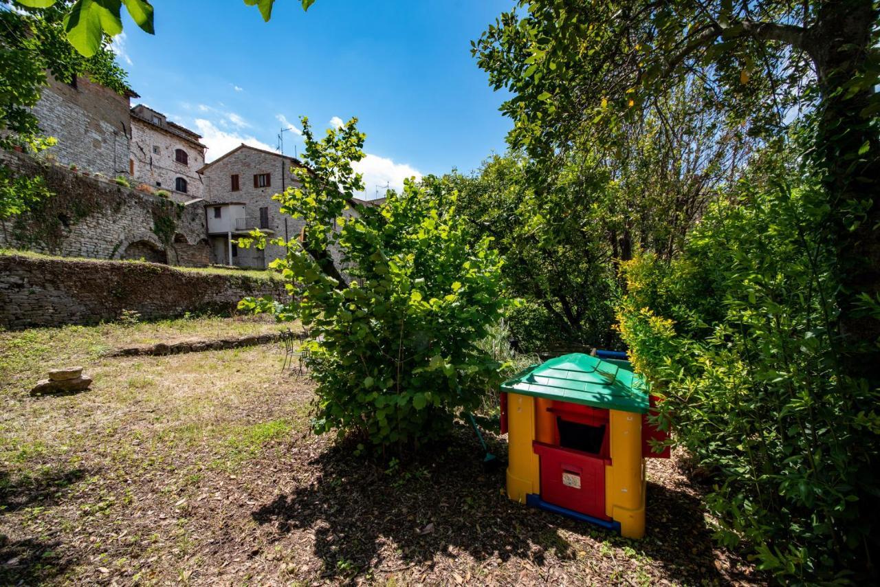 Perfetta Letizia Casa Vacanza Assis Exterior foto