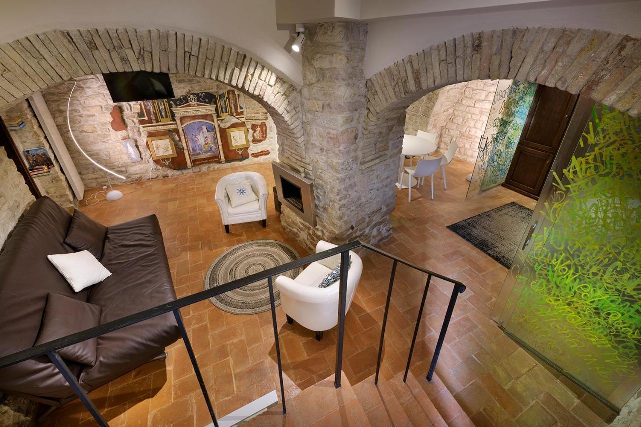 Perfetta Letizia Casa Vacanza Assis Exterior foto