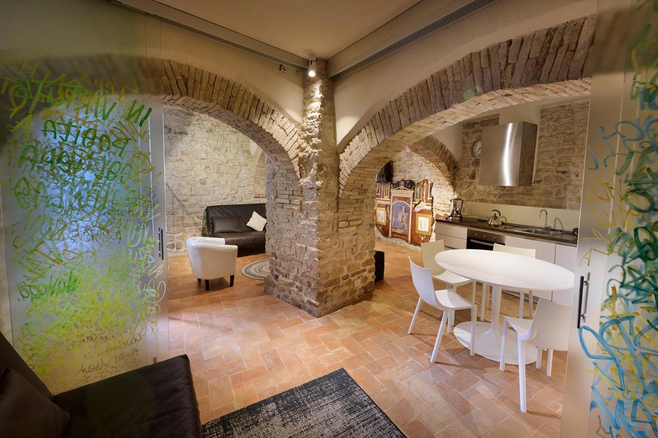 Perfetta Letizia Casa Vacanza Assis Exterior foto