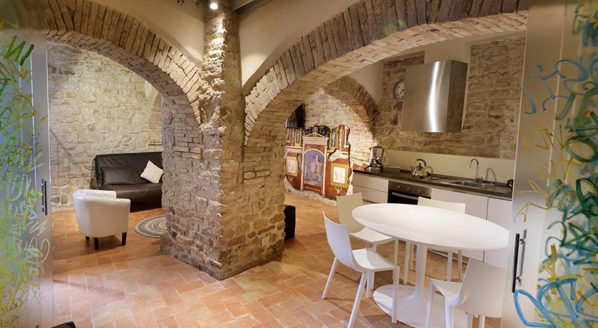 Perfetta Letizia Casa Vacanza Assis Exterior foto