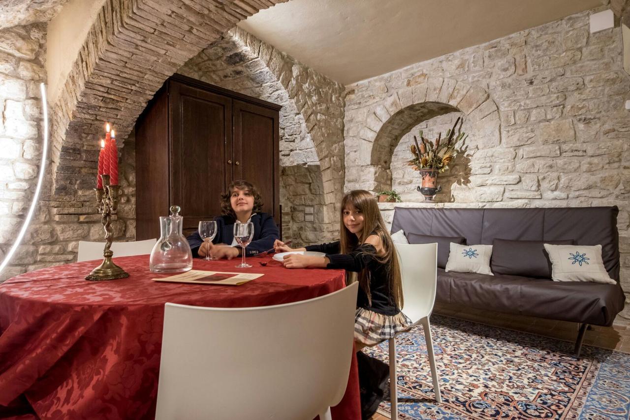 Perfetta Letizia Casa Vacanza Assis Exterior foto