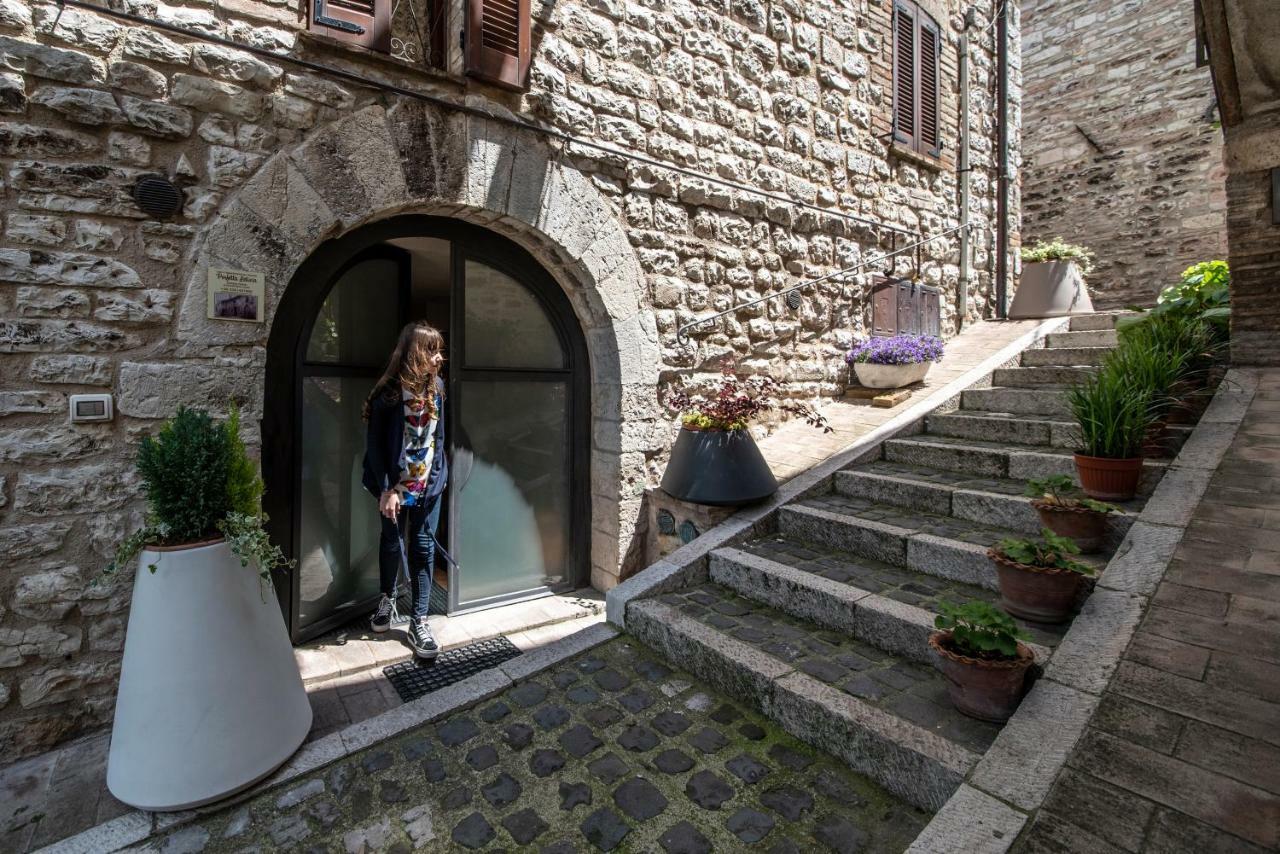 Perfetta Letizia Casa Vacanza Assis Exterior foto